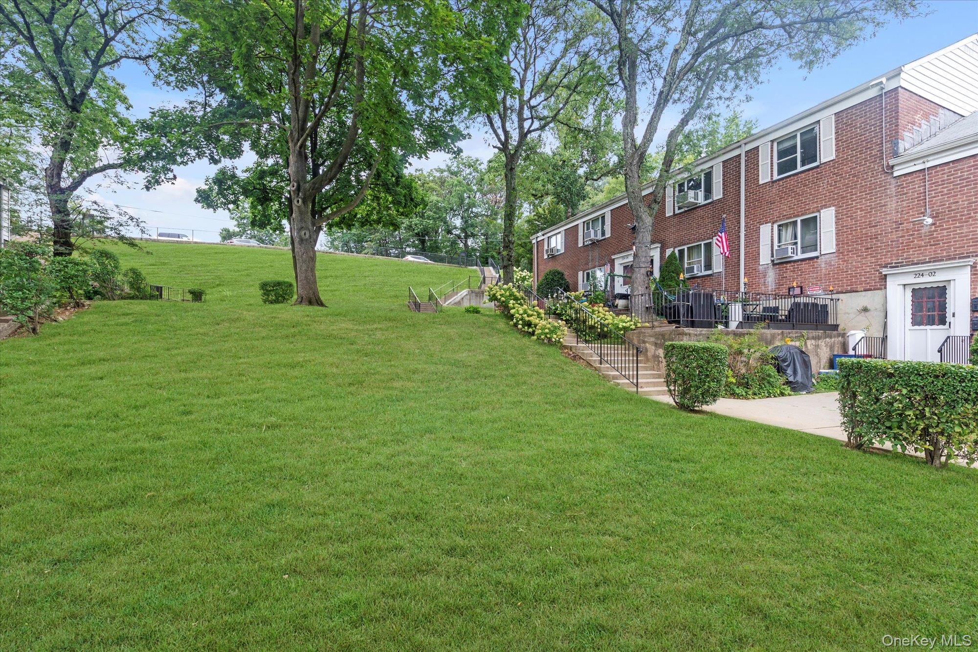 #13 photo, 22402 Stronghurst Avenue, Queens Village , NY 11427