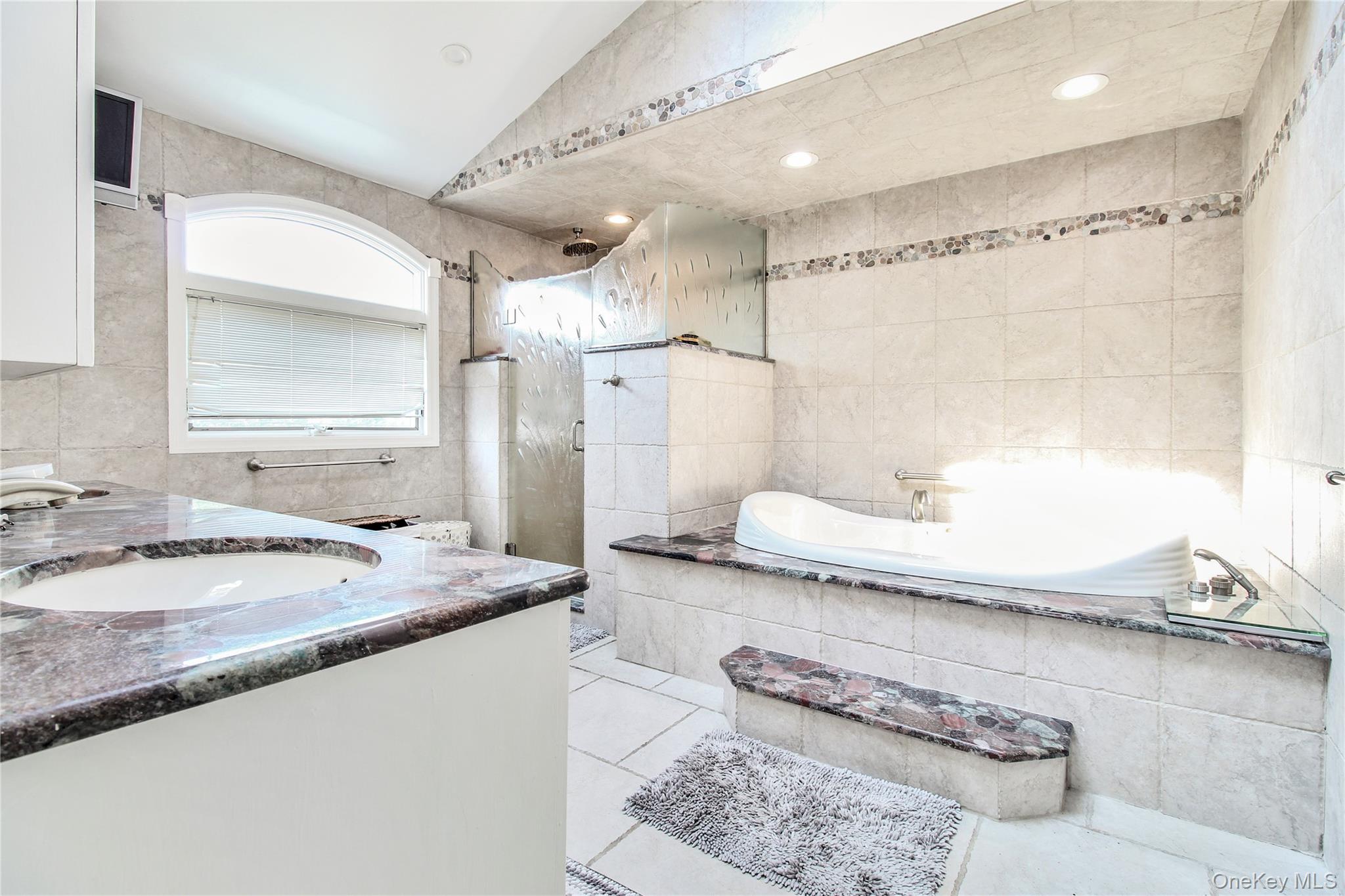 #19 photo, 2775 Barbara Road, ナッソー郡 Bellmore , NY 11710