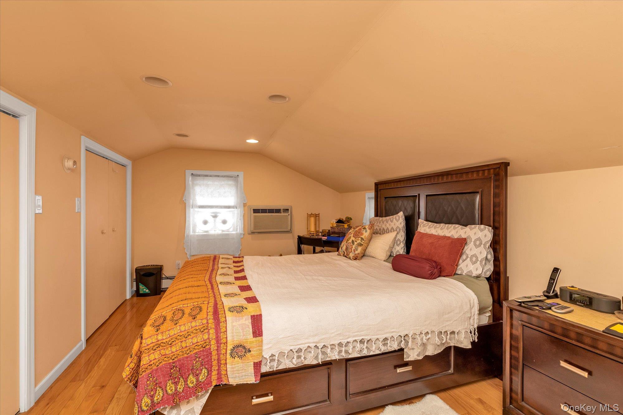 #10 photo, 103 Oakley Avenue, ナッソー郡 Elmont , NY 11003