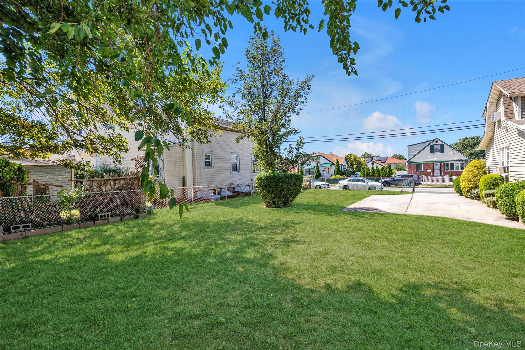 #13 photo, 103 Oakley Avenue, ナッソー郡 Elmont , NY 11003