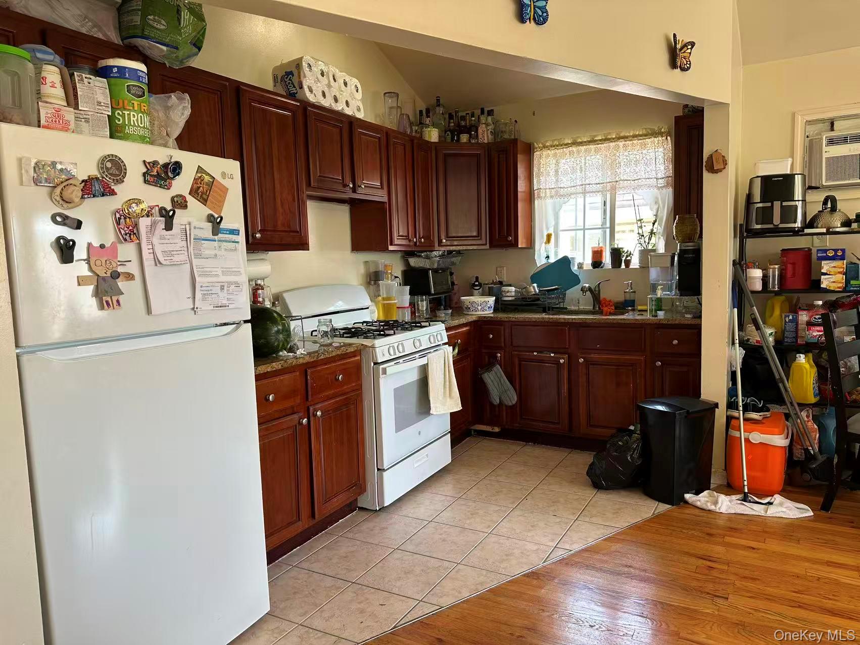 #10 photo, 80-29 57th Street, クイーンズ区 Glendale , NY 11385