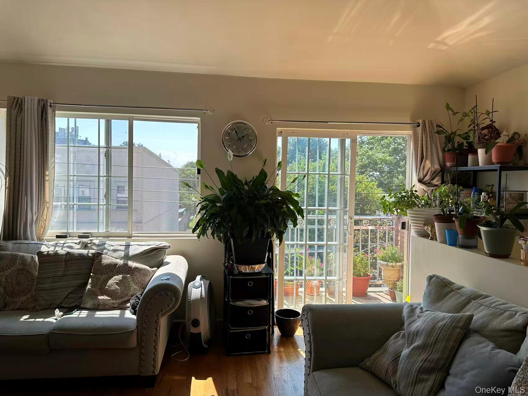 #13 photo, 80-29 57th Street, クイーンズ区 Glendale , NY 11385