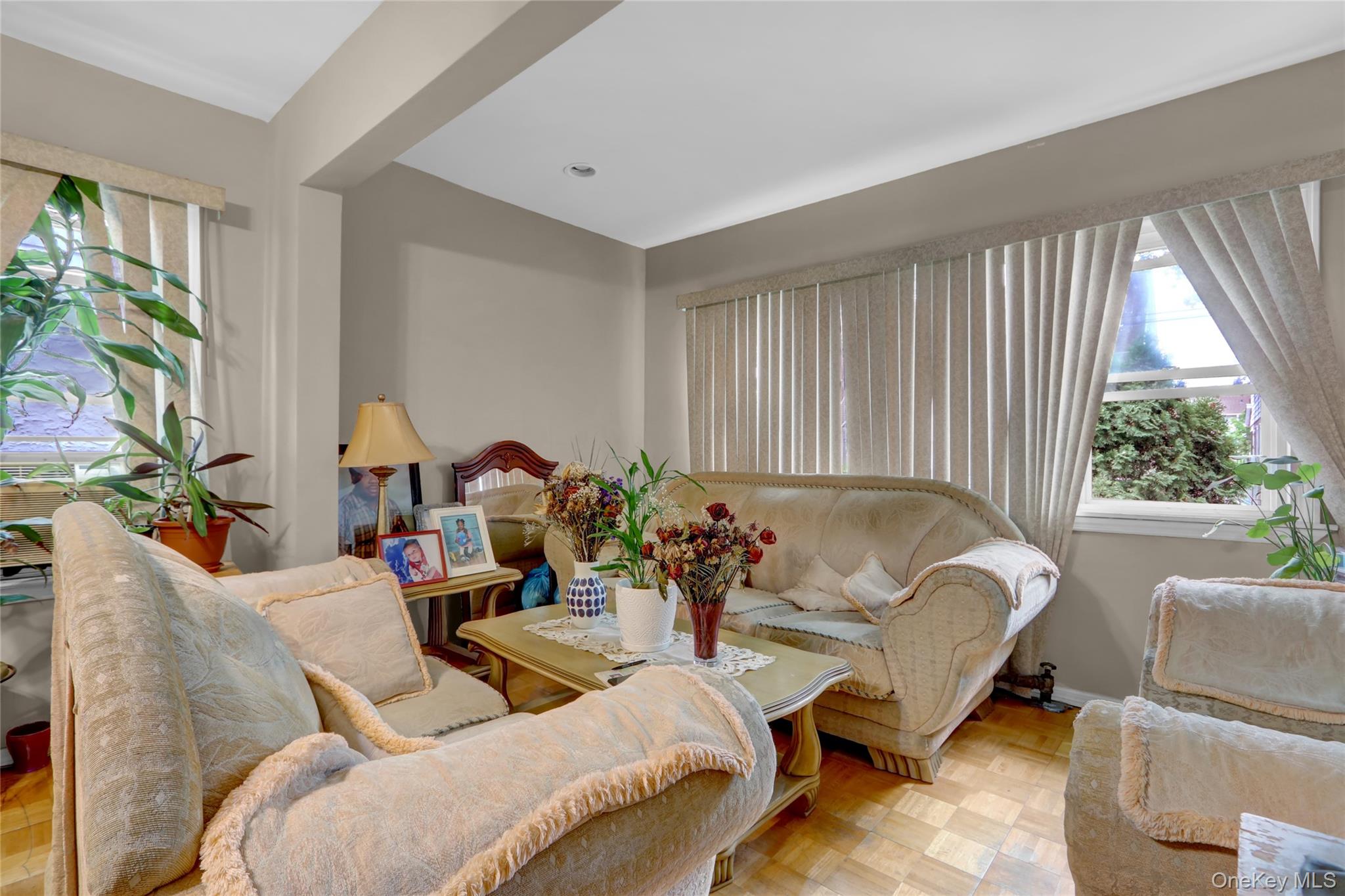 #3 photo, 10445 198th Street, クイーンズ区 Jamaica , NY 11412