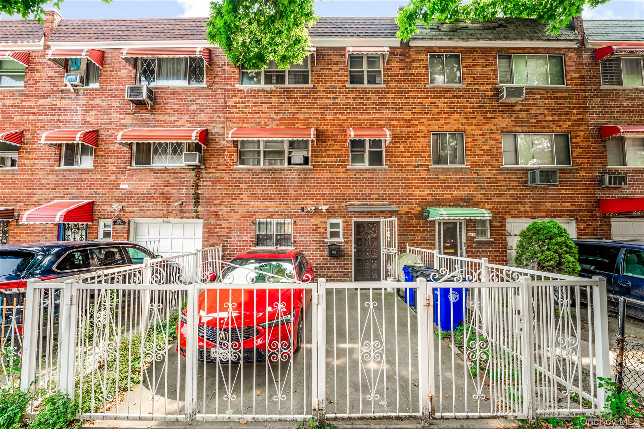 #1 photo, 1068 Pugsley Avenue, Bronx , NY 10472