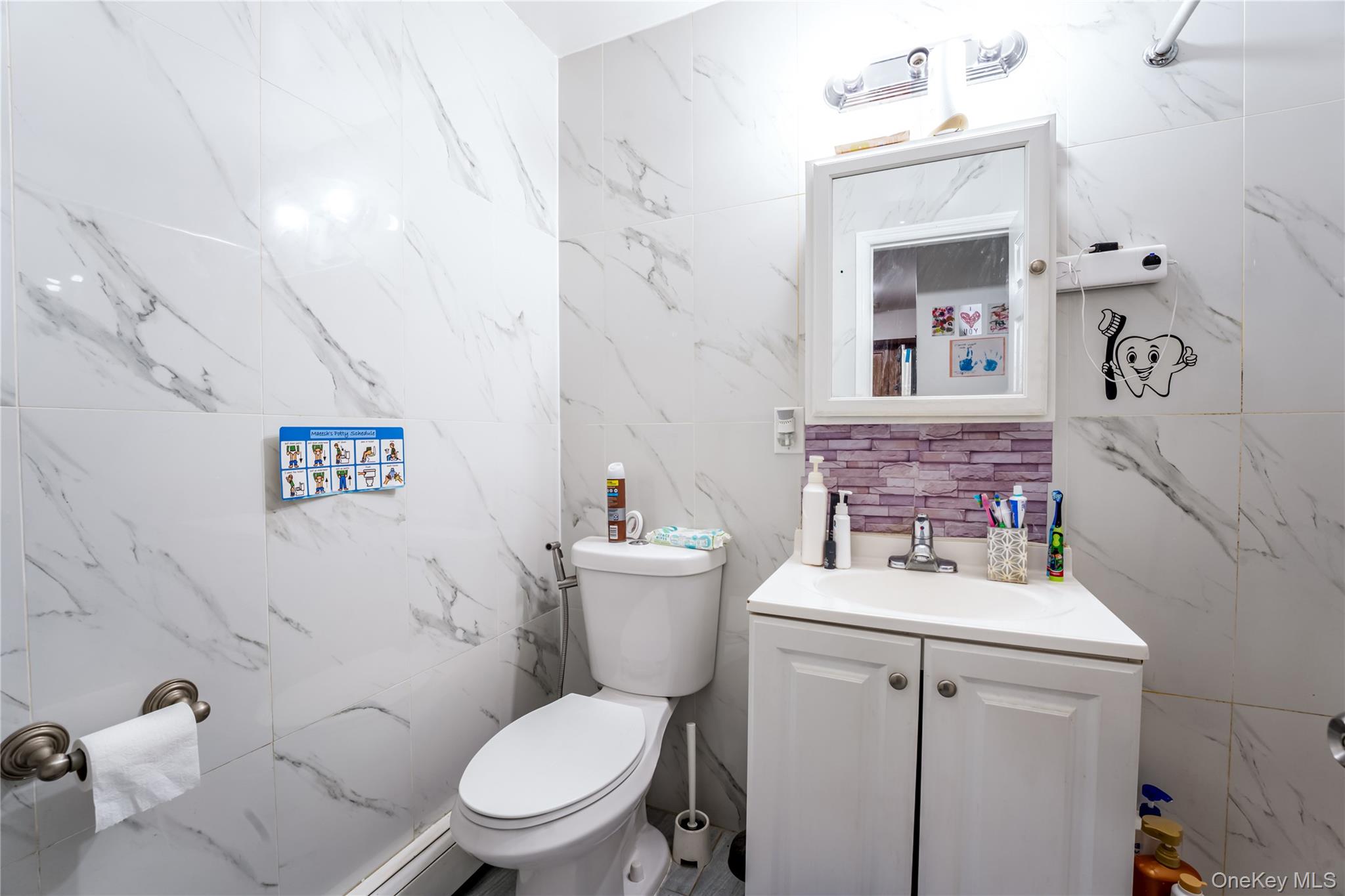 #11 photo, 1068 Pugsley Avenue, Bronx , NY 10472