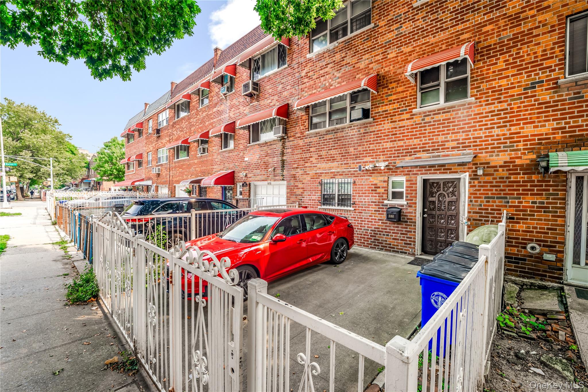 #3 photo, 1068 Pugsley Avenue, Bronx , NY 10472