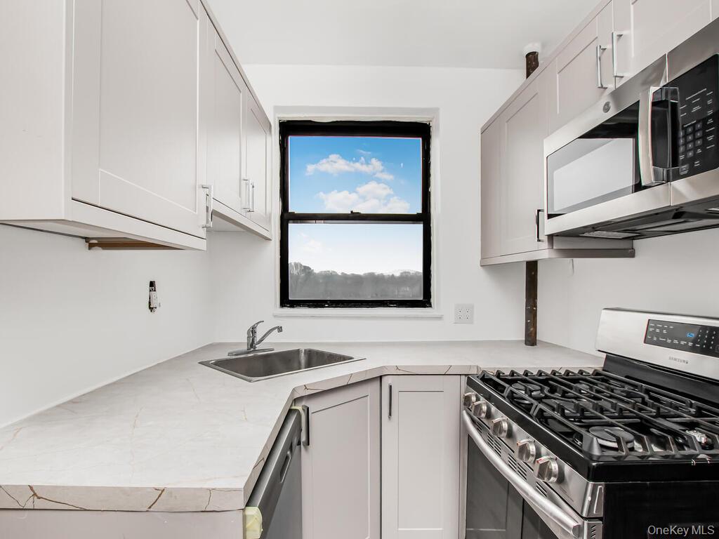 #9 photo, 101 Ellwood Avenue, Mount Vernon , NY 10552