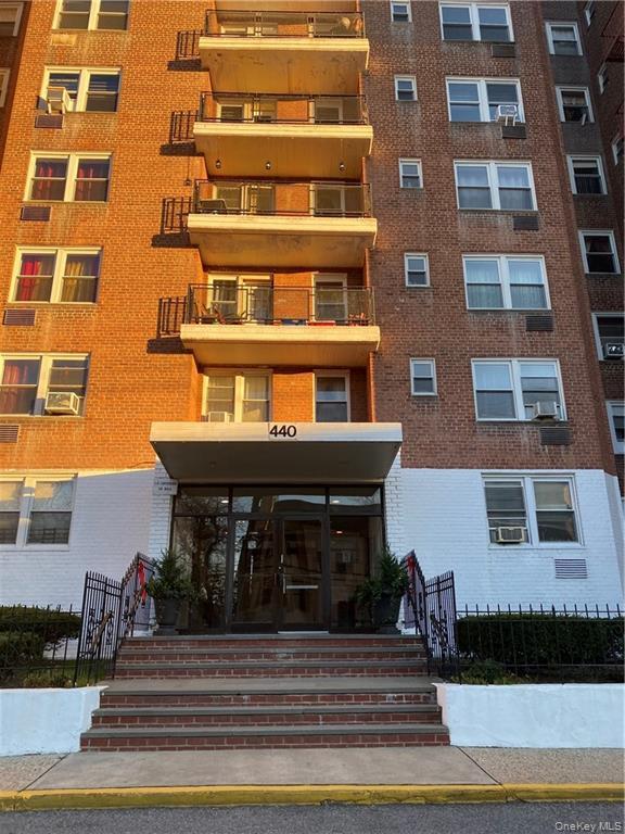 #1 photo, 440 Warburton Avenue, 紐約州 Yonkers , NY 10701