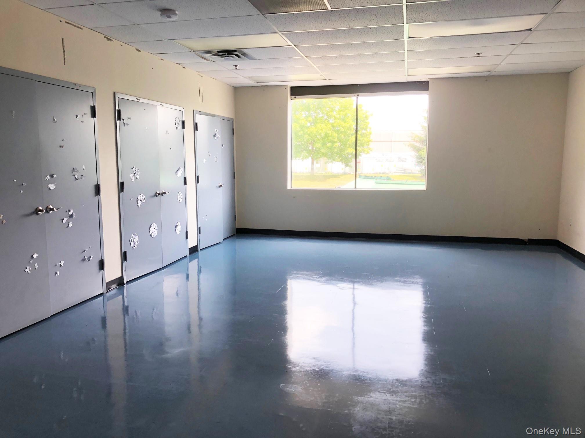 #16 photo, 900 Corporate Boulevard, Newburgh , NY 12550