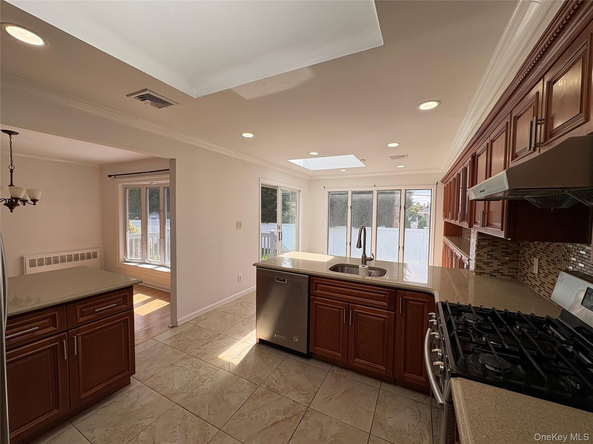 #10 photo, 15 Morris Drive, ナッソー郡 Syosset , NY 11791