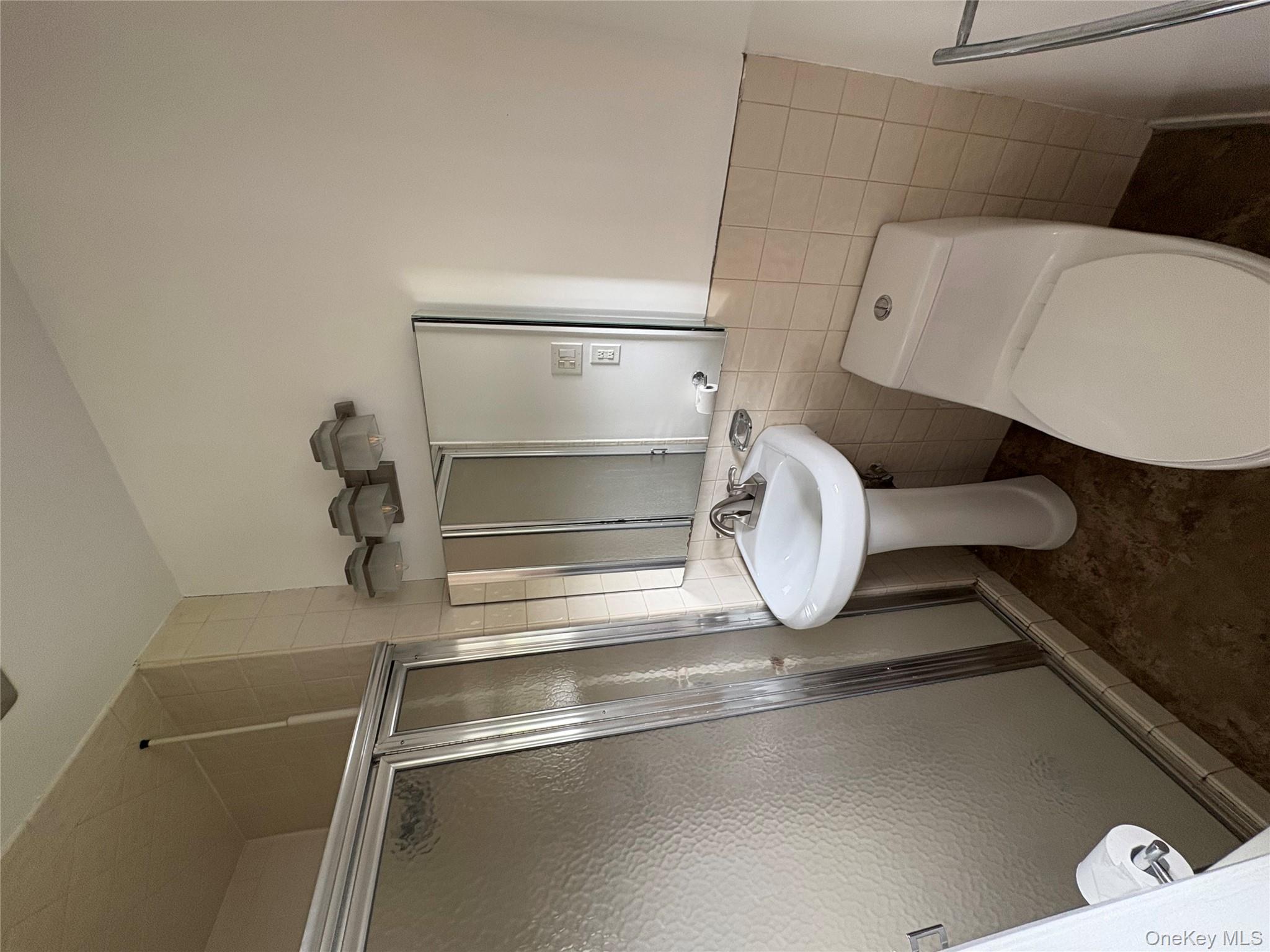 #18 photo, 15 Morris Drive, ナッソー郡 Syosset , NY 11791