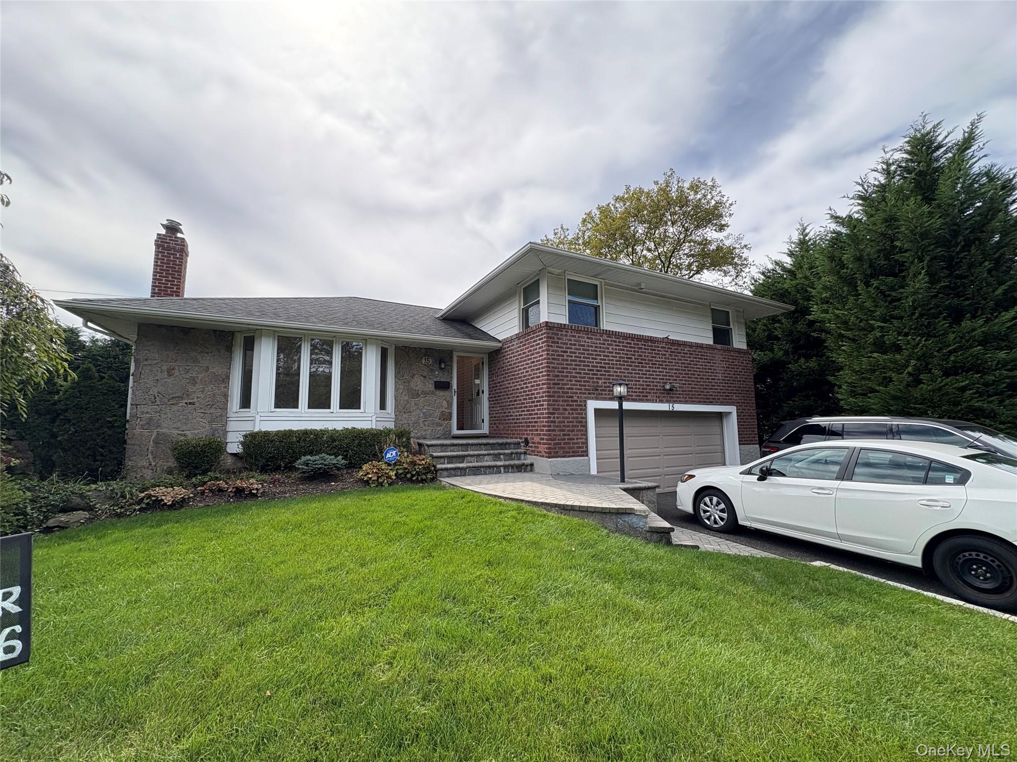 #2 photo, 15 Morris Drive, ナッソー郡 Syosset , NY 11791