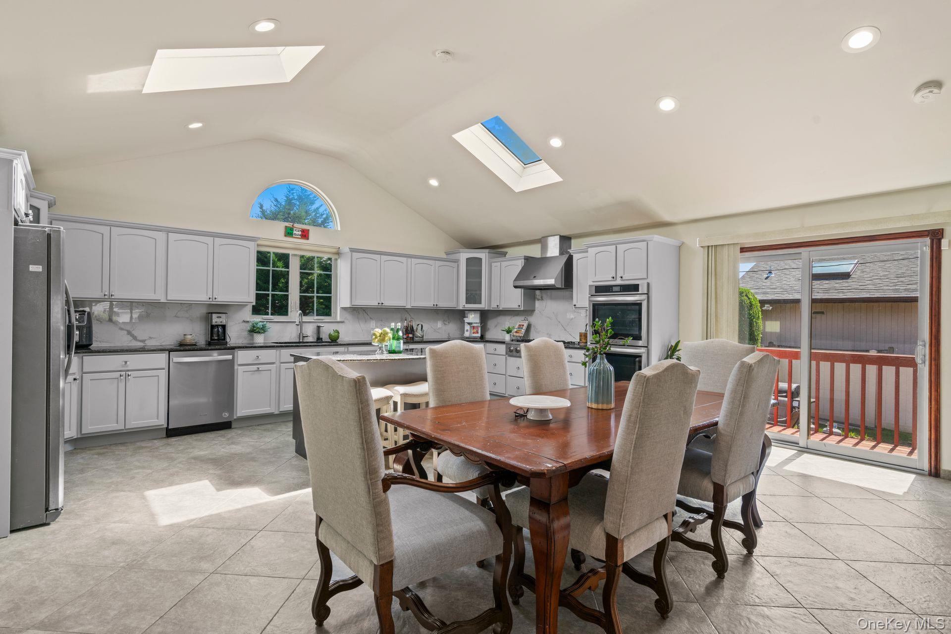 #16 photo, 114 Seaman Road, ナッソー郡 Jericho , NY 11753