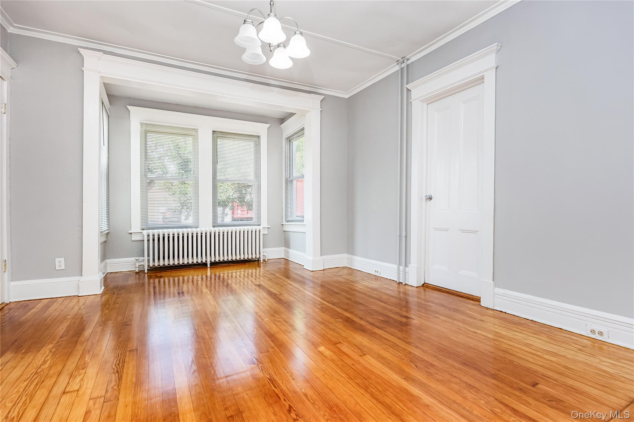 #16 photo, 25 1st Street, सफ़ोक काउंटी Islip , NY 11751