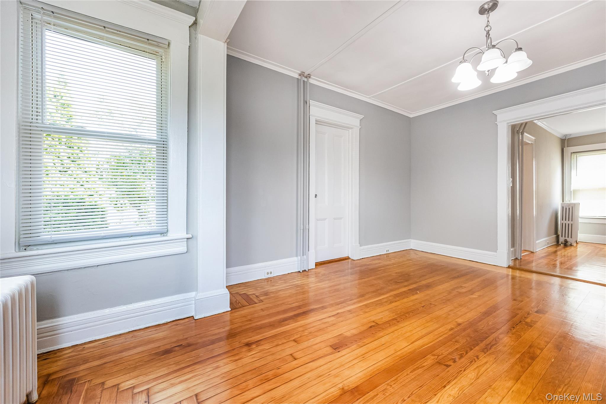 #17 photo, 25 1st Street, सफ़ोक काउंटी Islip , NY 11751