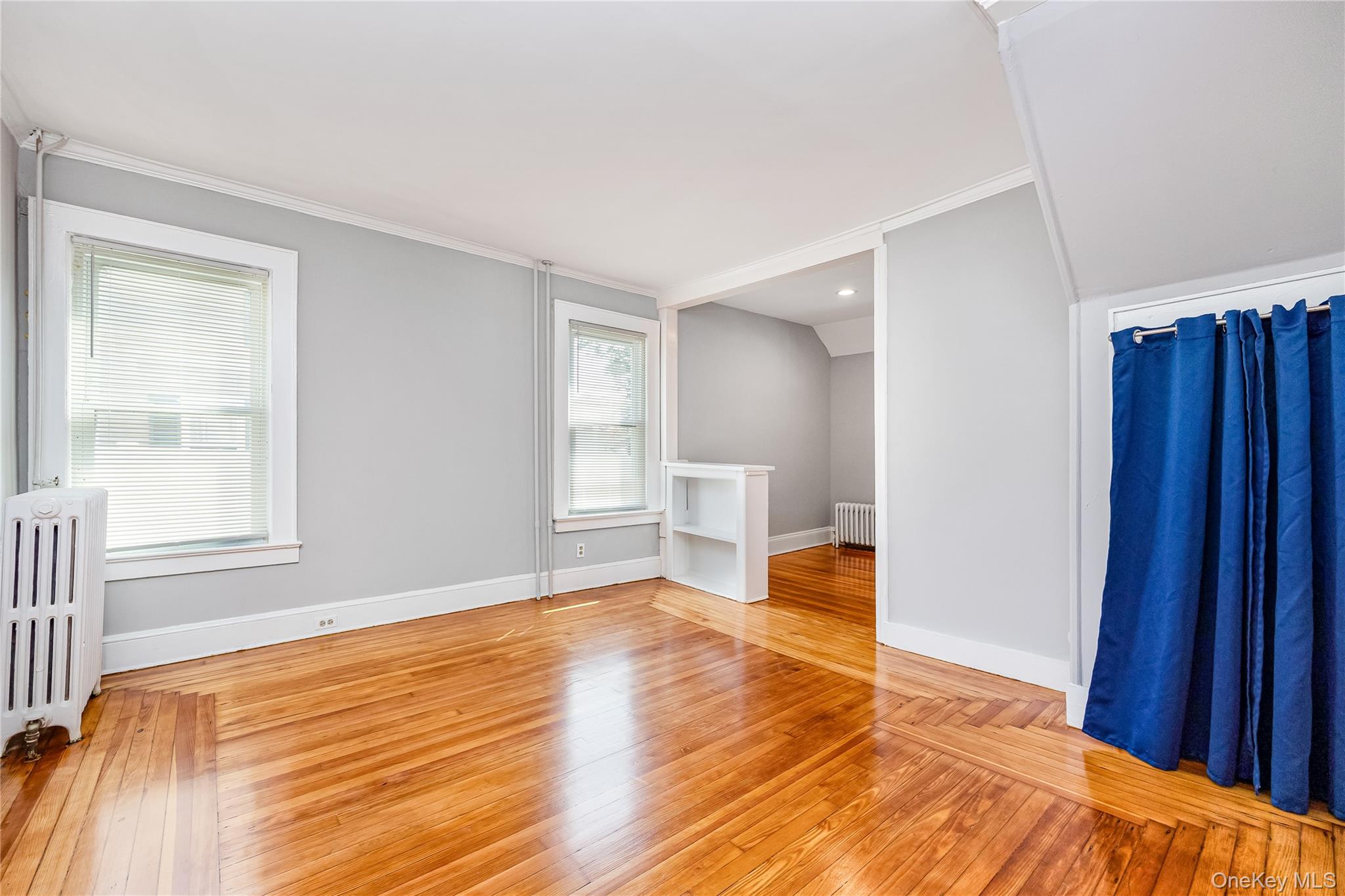 #7 photo, 25 1st Street, सफ़ोक काउंटी Islip , NY 11751