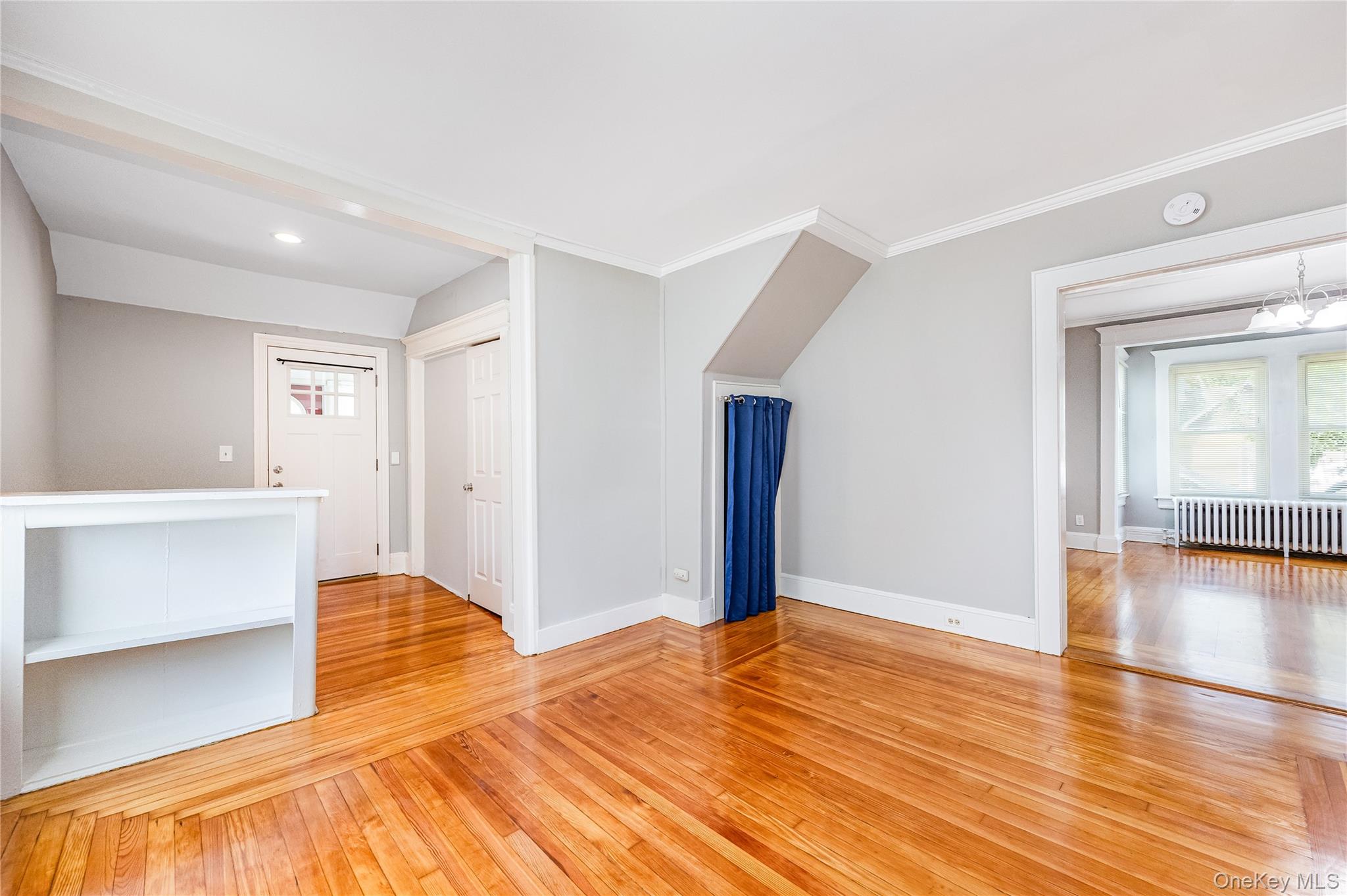 #9 photo, 25 1st Street, सफ़ोक काउंटी Islip , NY 11751