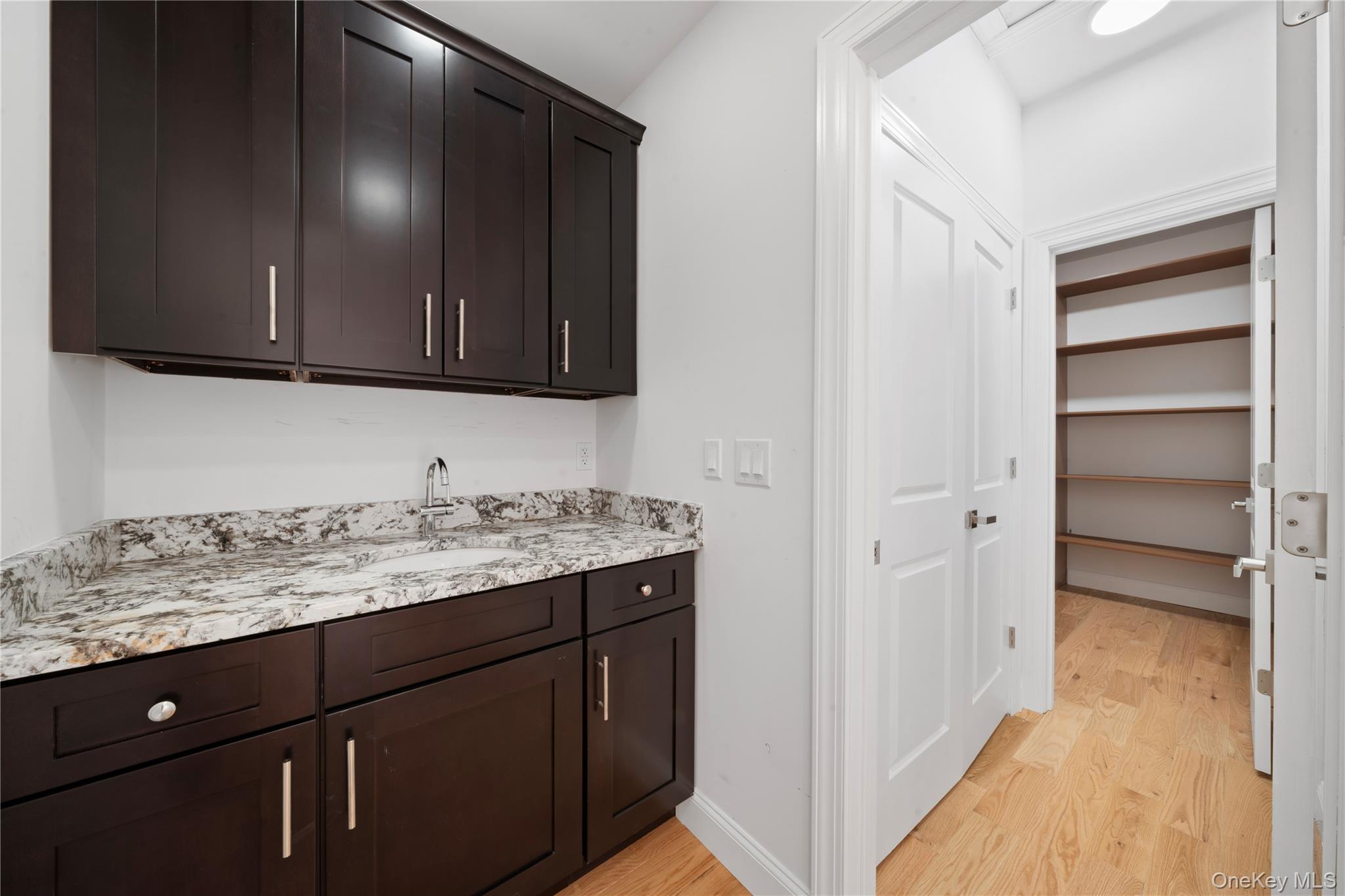 #17 photo, 4 Coventry Court, サフォーク郡 Wheatley Heights , NY 11798