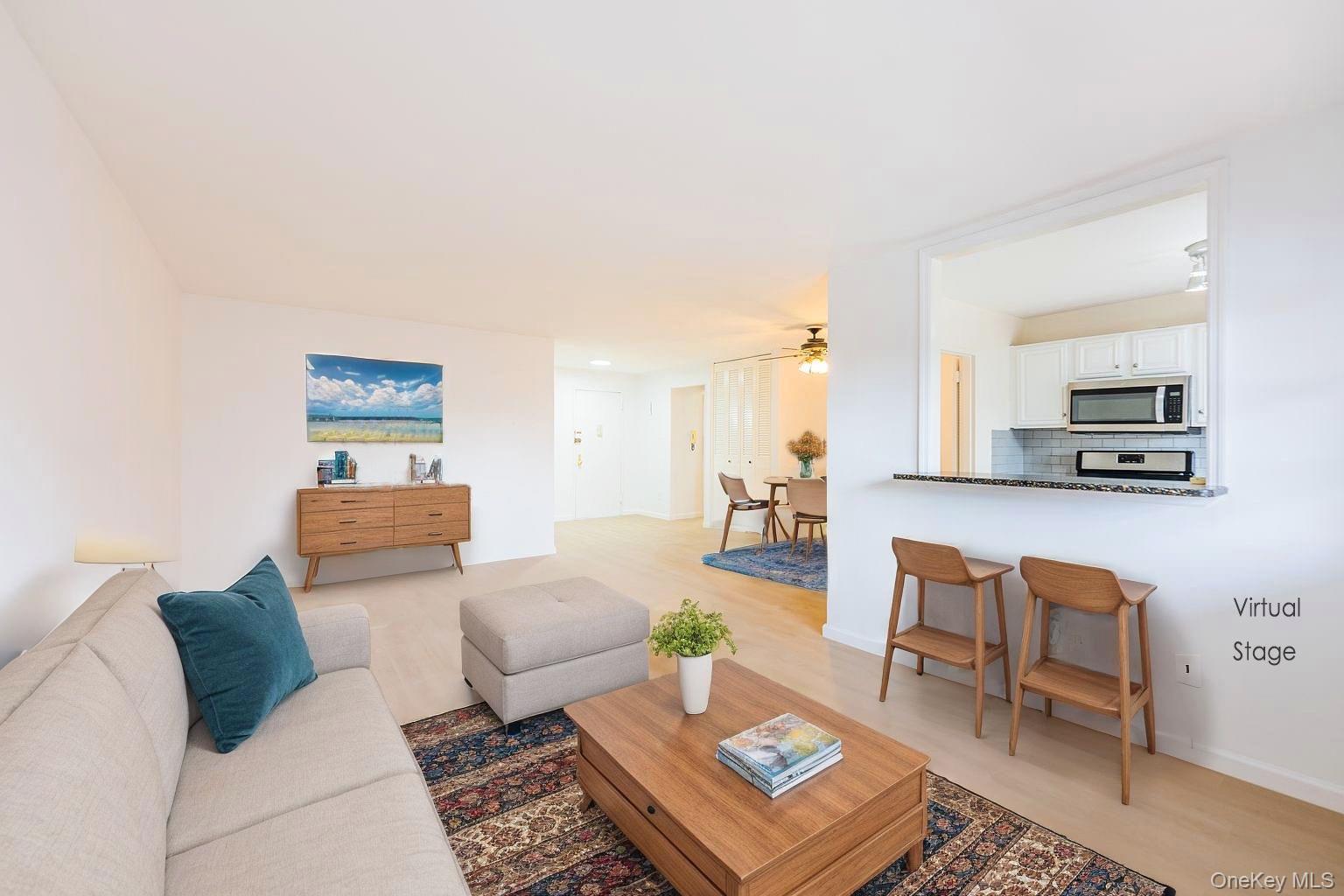 #6 photo, 100-26 67, クイーンズ区 Forest Hills , NY 11375