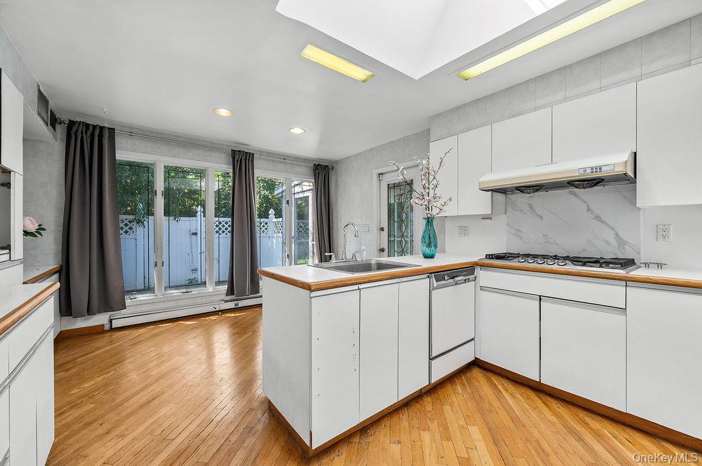 #10 photo, 222-60 Birmington Parkway, クイーンズ区 Bayside , NY 11364