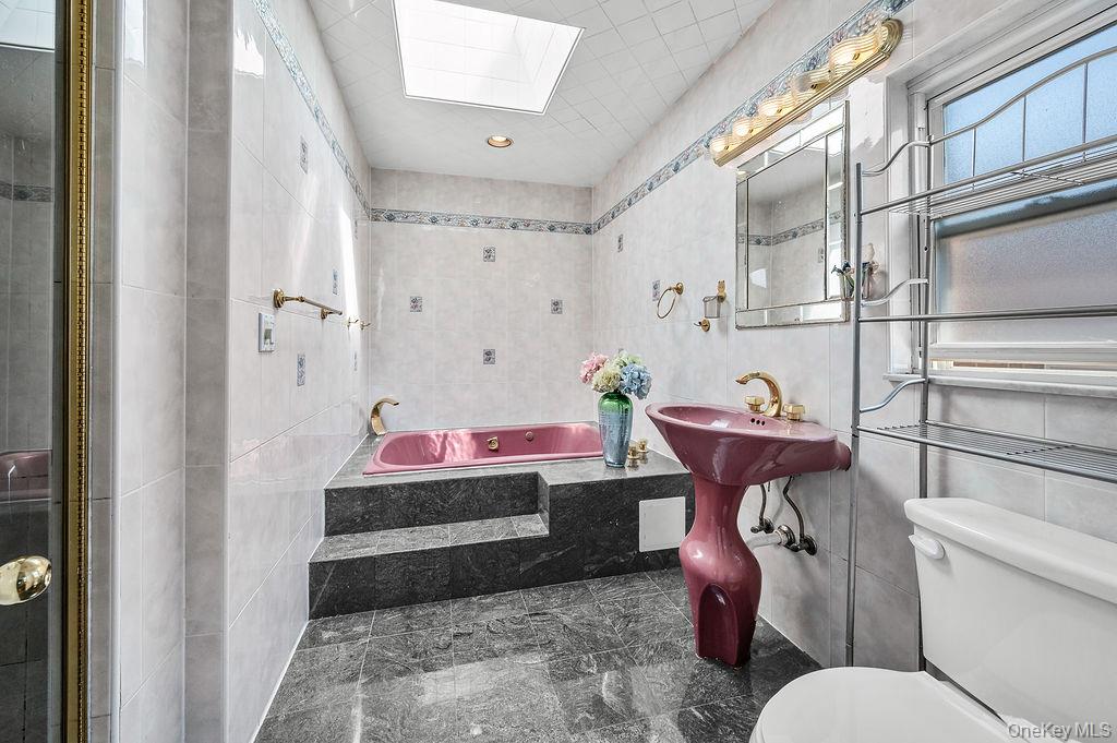 #7 photo, 222-60 Birmington Parkway, クイーンズ区 Bayside , NY 11364