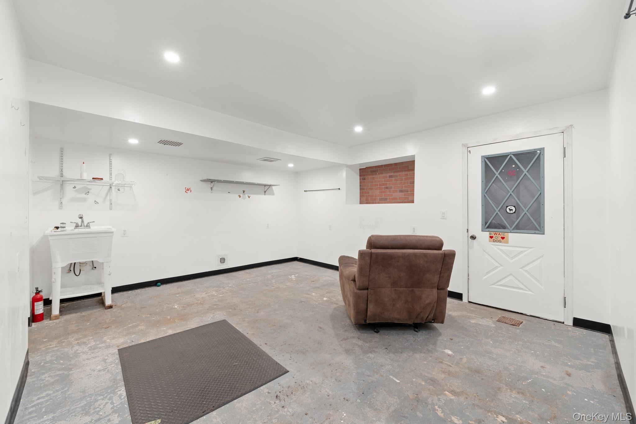 #16 photo, 160 Stephens Avenue, ブロンクス区 Bronx , NY 10473