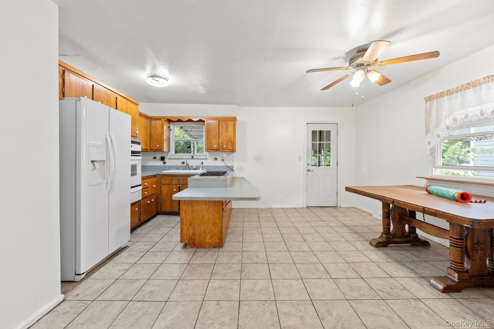 #8 photo, 160 Stephens Avenue, ブロンクス区 Bronx , NY 10473