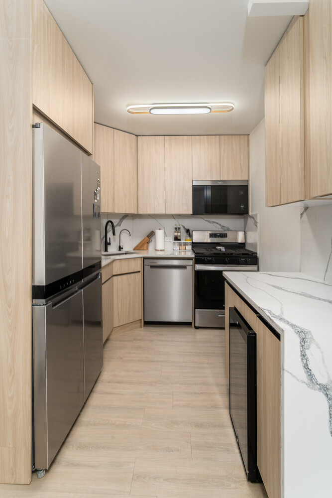 #10 photo, 311 E 38TH Street, マンハッタン Murray Hill , NY 10016