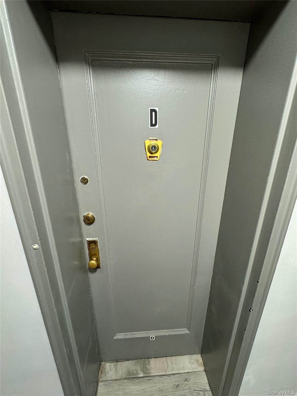 #1 photo, 59 Old Mamaroneck Road, White Plains , NY 10605