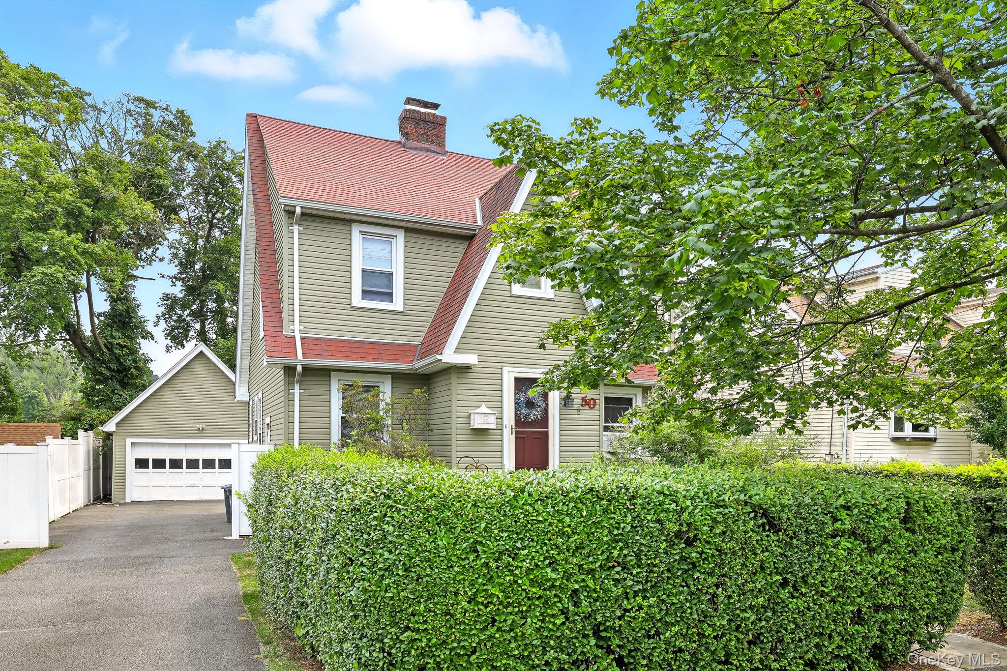 #17 photo, 50 Cloverdale Avenue, White Plains , NY 10603