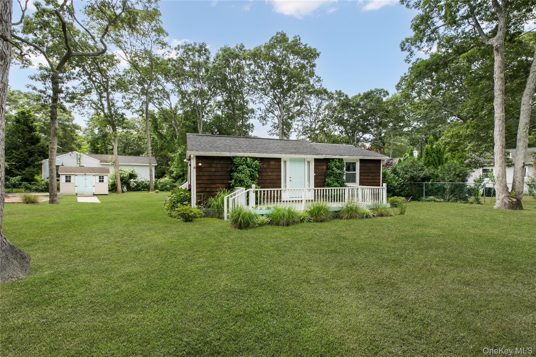 #4 photo, 61 Squires Avenue, サフォーク郡 East Quogue , NY 11942