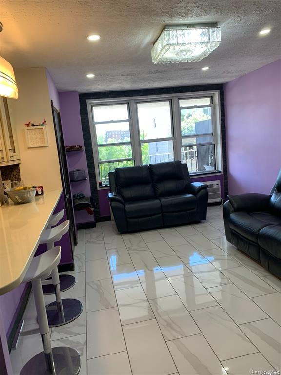 #4 photo, 8605 60th Road, クイーンズ区 Elmhurst , NY 11373