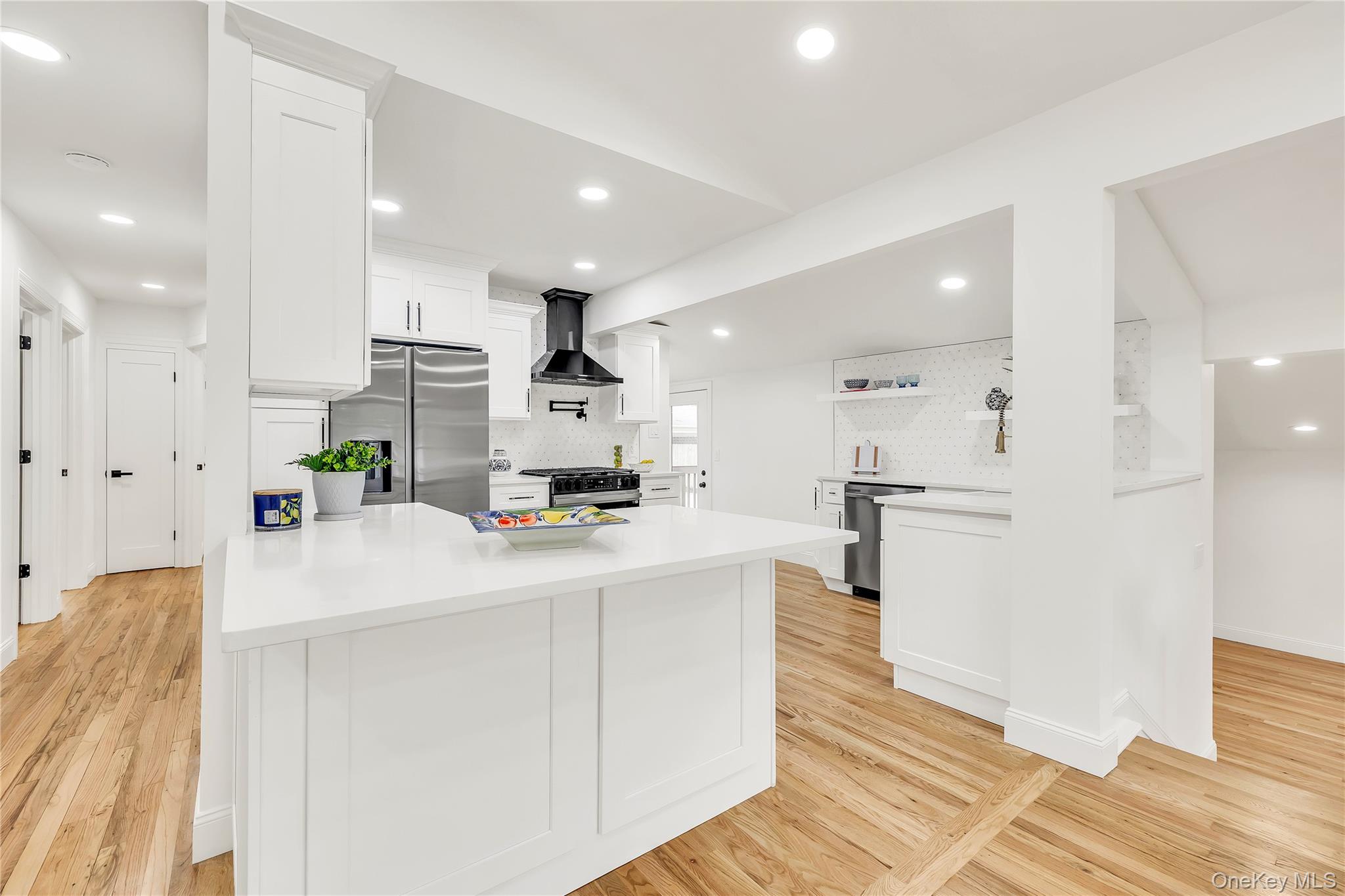 #1 photo, 253 Versa Place, 东长岛 Sayville , NY 11782