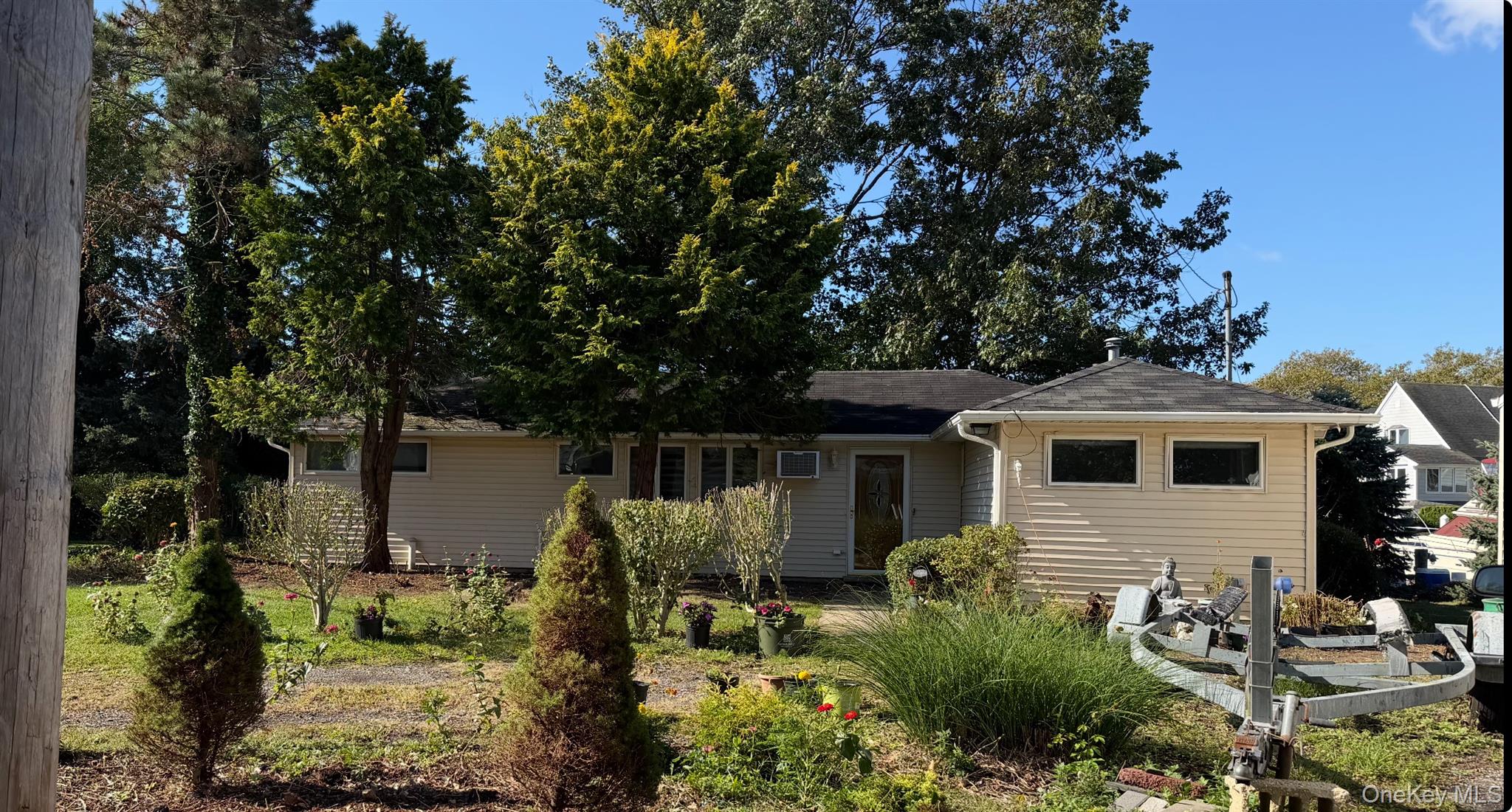 #1 photo, 7 Swartout Place, サフォーク郡 Amityville , NY 11701