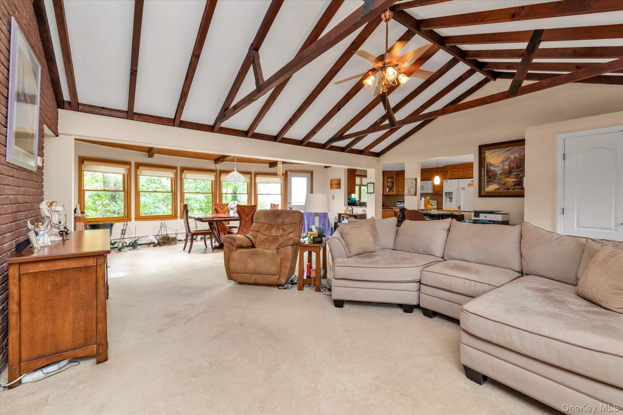 #4 photo, 7 Swartout Place, サフォーク郡 Amityville , NY 11701