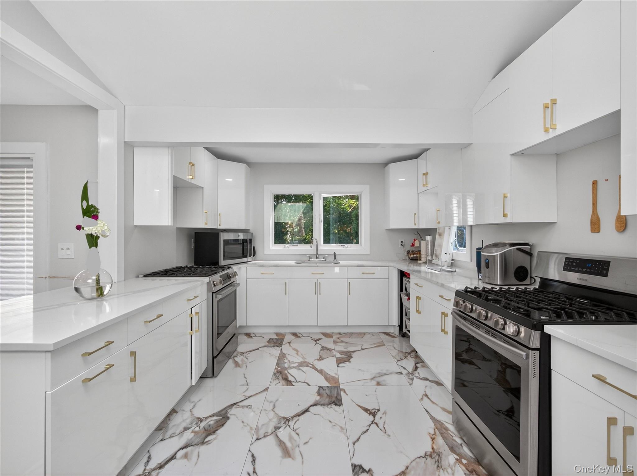 #15 photo, 7 Eleanor Place, Airmont , NY 10952