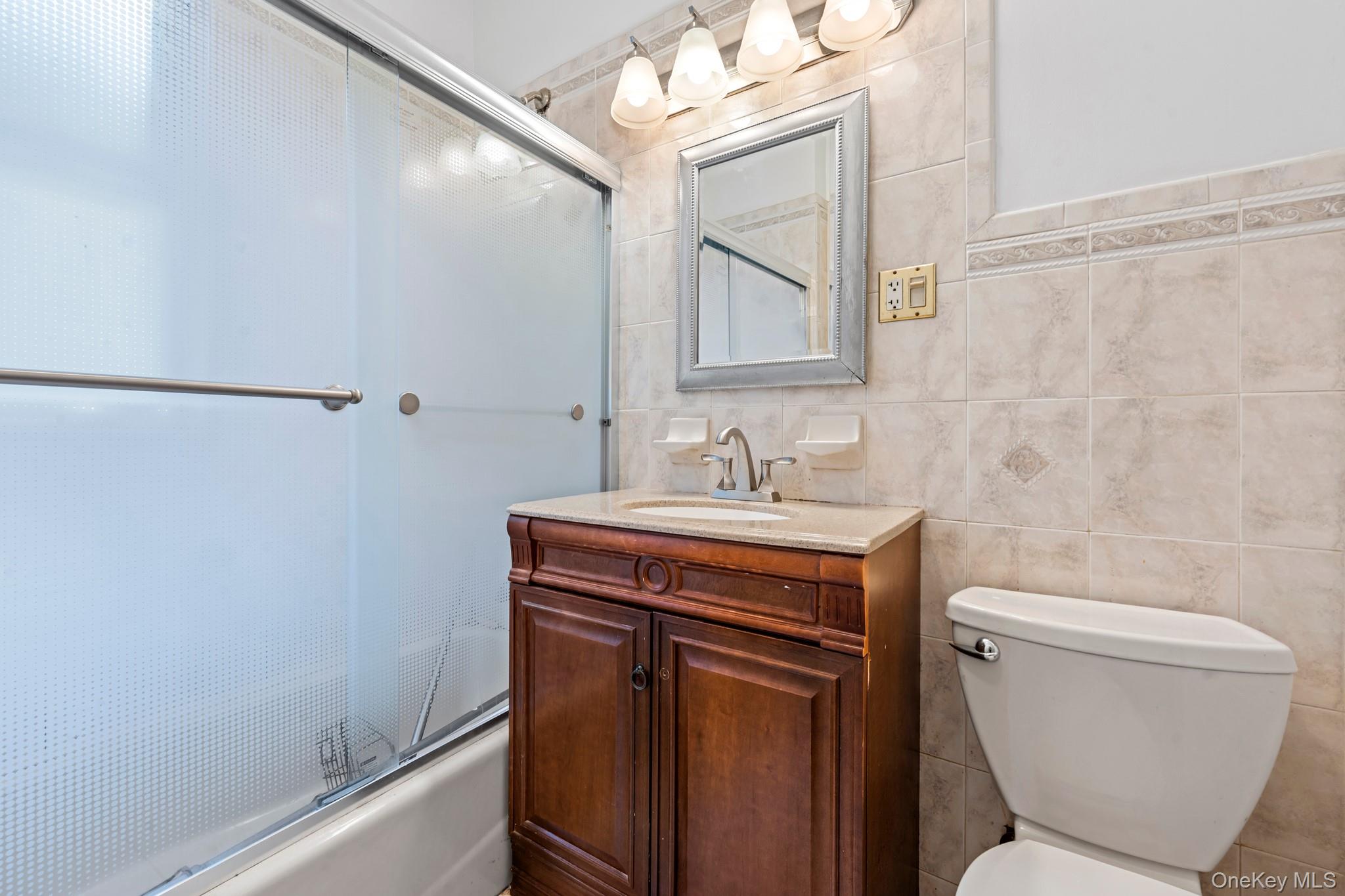 #13 photo, 3329 Wilson Avenue, ブロンクス区 Bronx , NY 10469