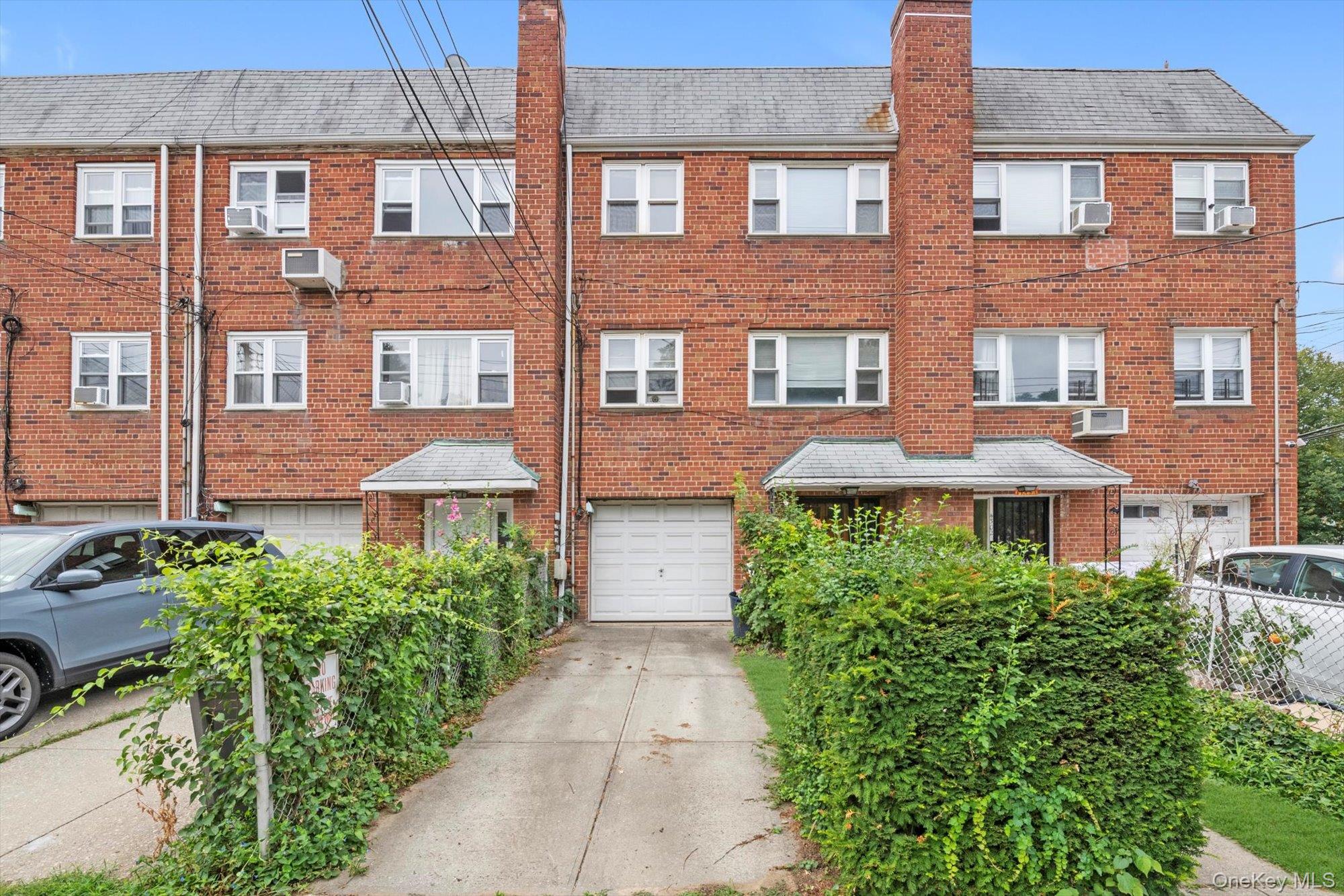 #1 photo, 4304 209th Street, बेसाइड Bayside , NY 11361