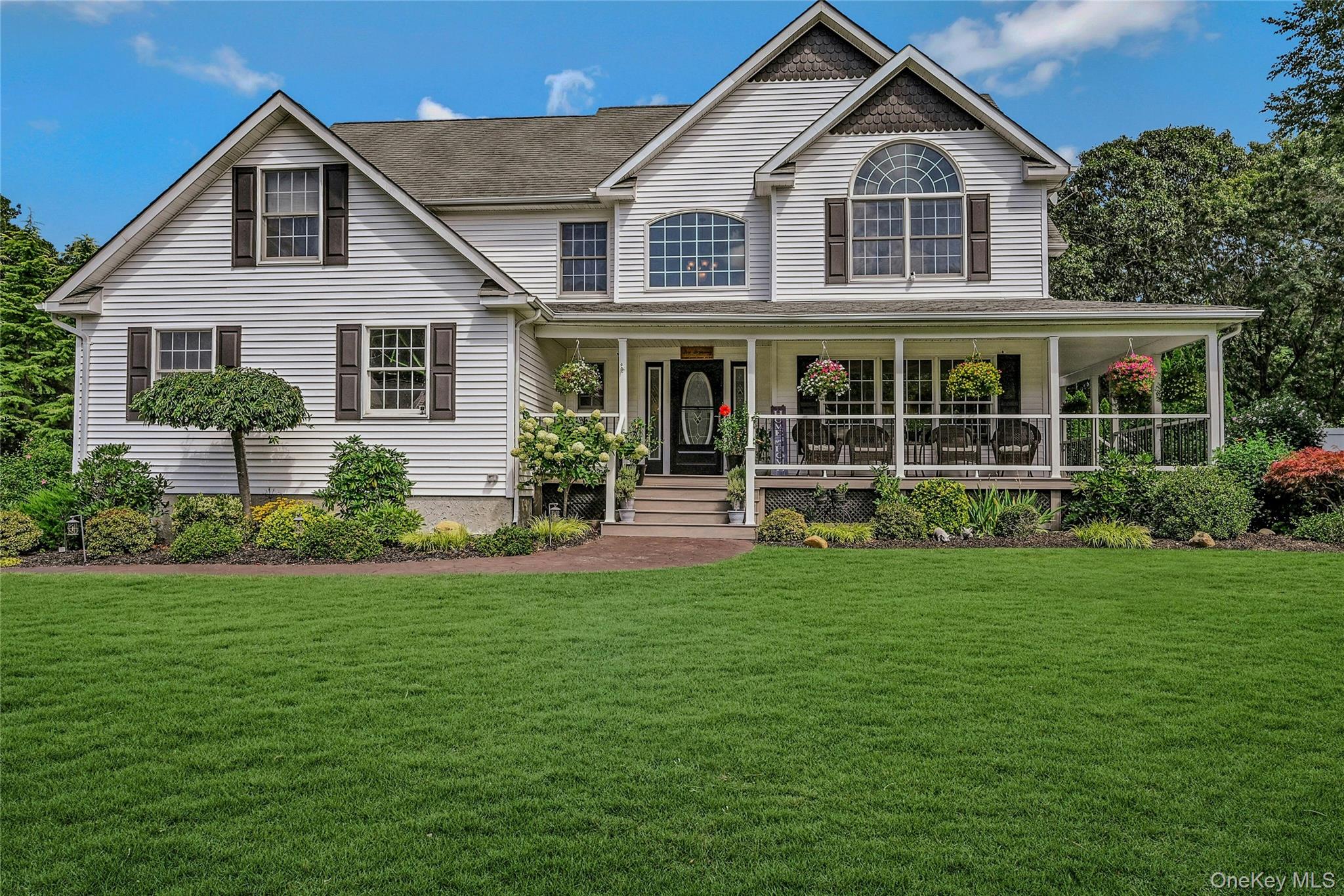 #1 photo, 91 Groveland Park Boulevard, सफ़ोक काउंटी Sound Beach , NY 11789