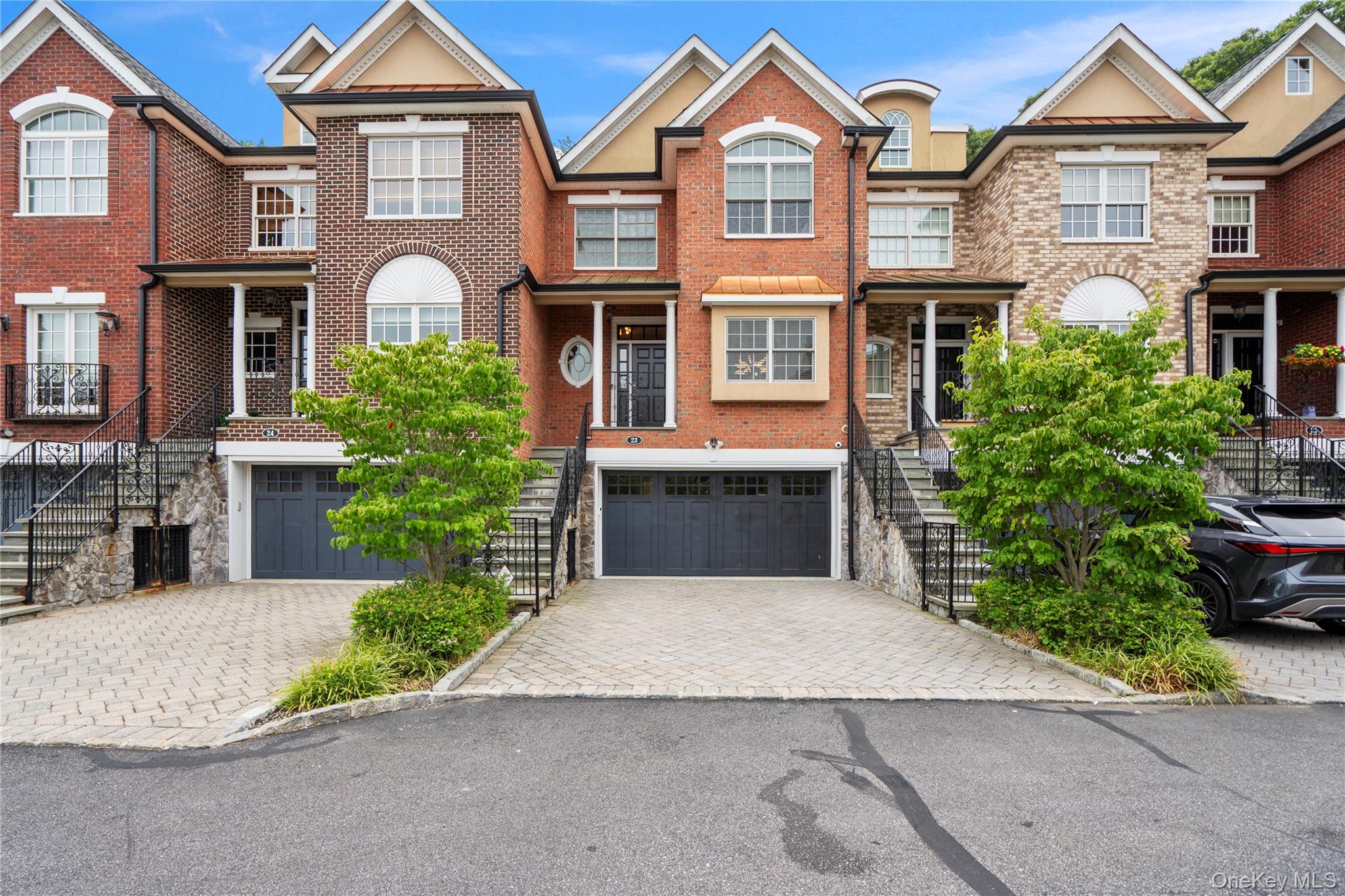 #1 photo, 23 The Preserve, Woodbury , NY 11797