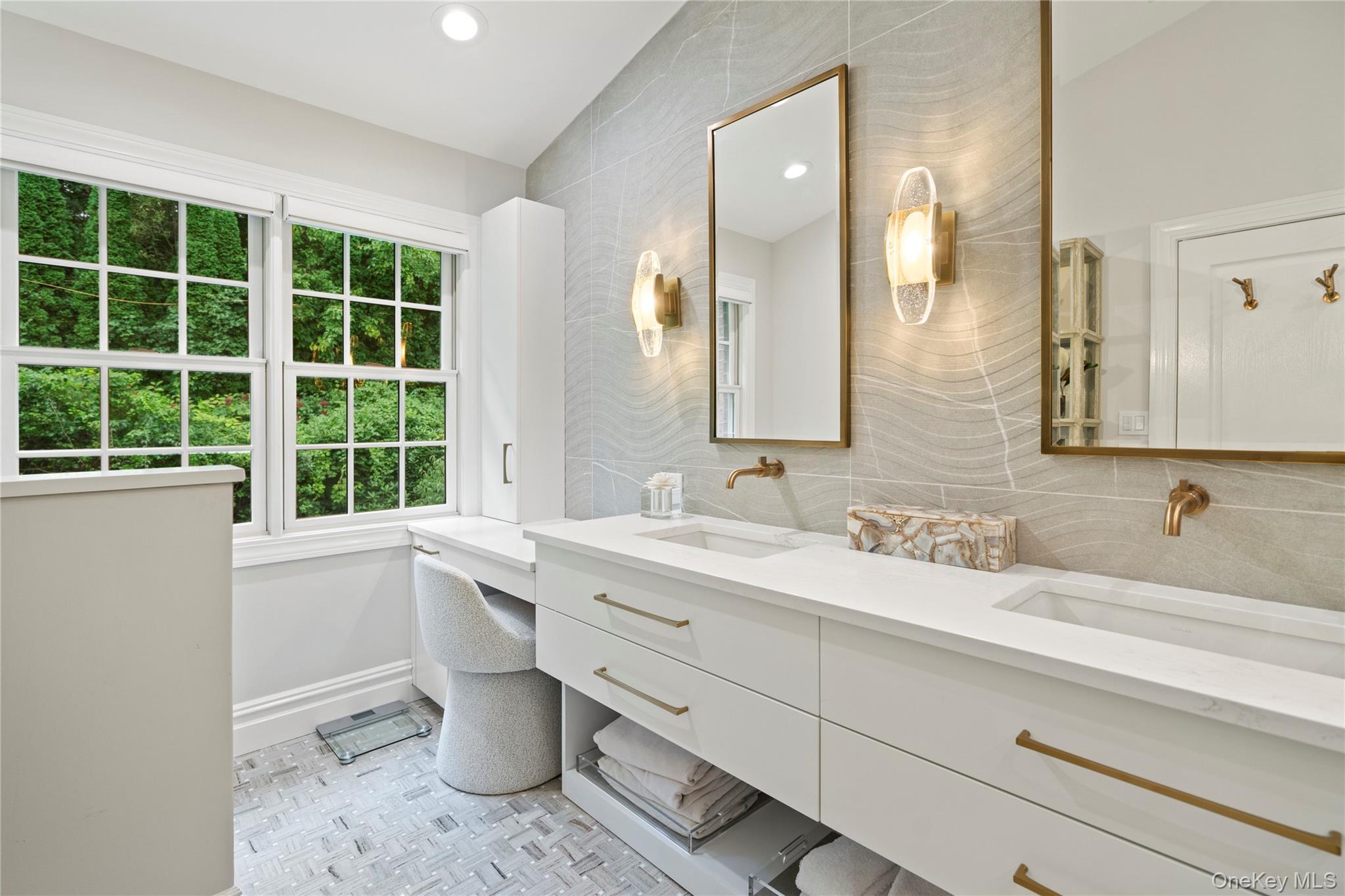 #18 photo, 23 The Preserve, Woodbury , NY 11797