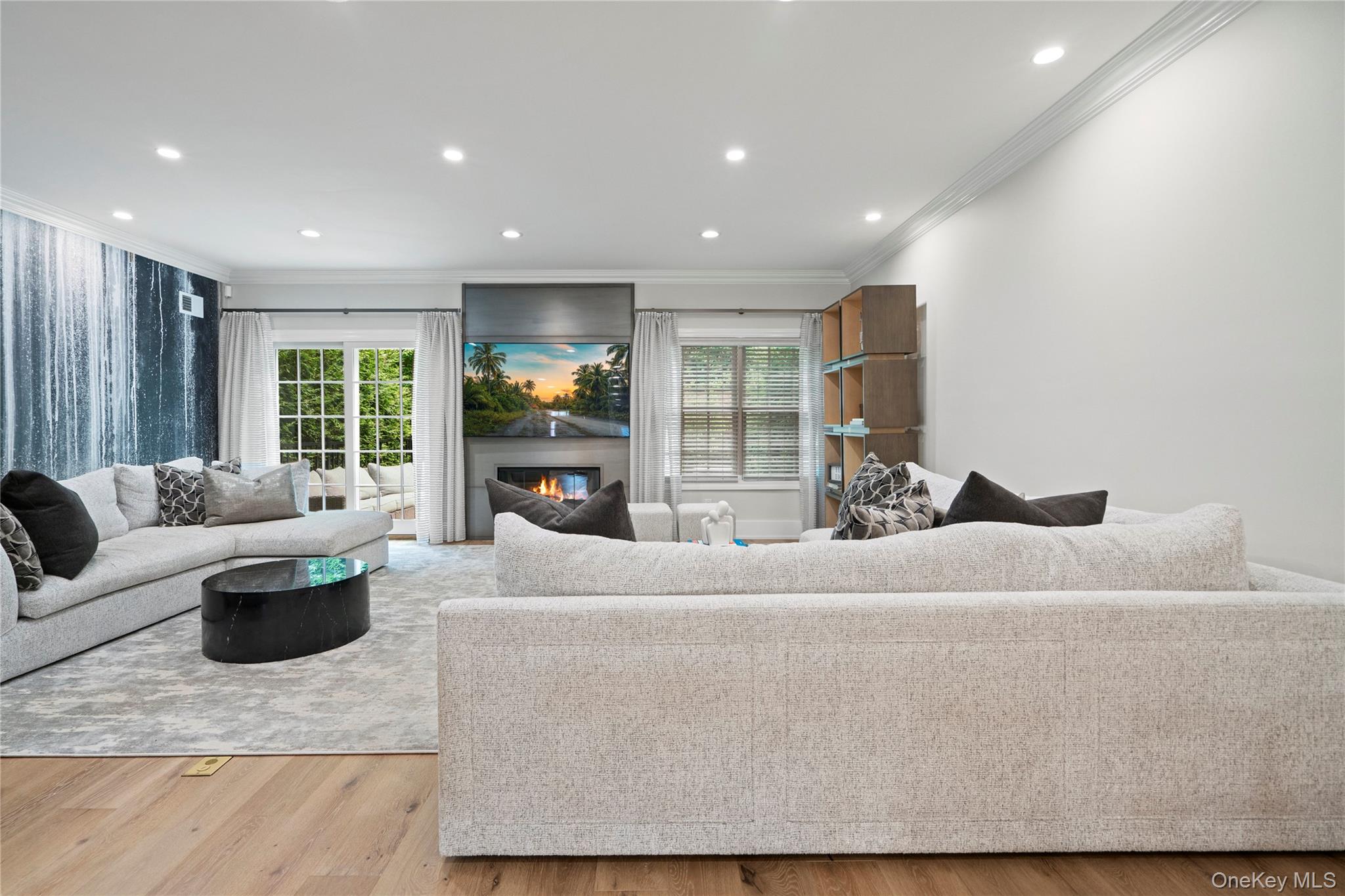 #4 photo, 23 The Preserve, Woodbury , NY 11797