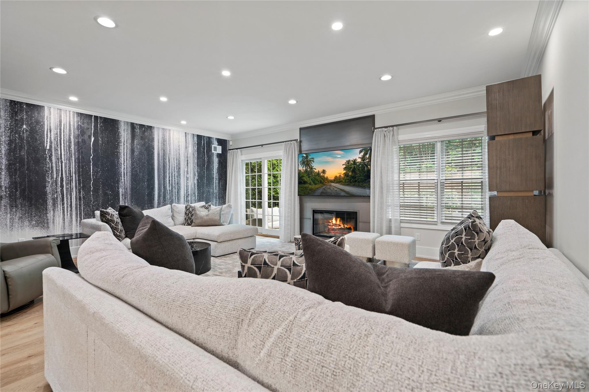 #5 photo, 23 The Preserve, Woodbury , NY 11797