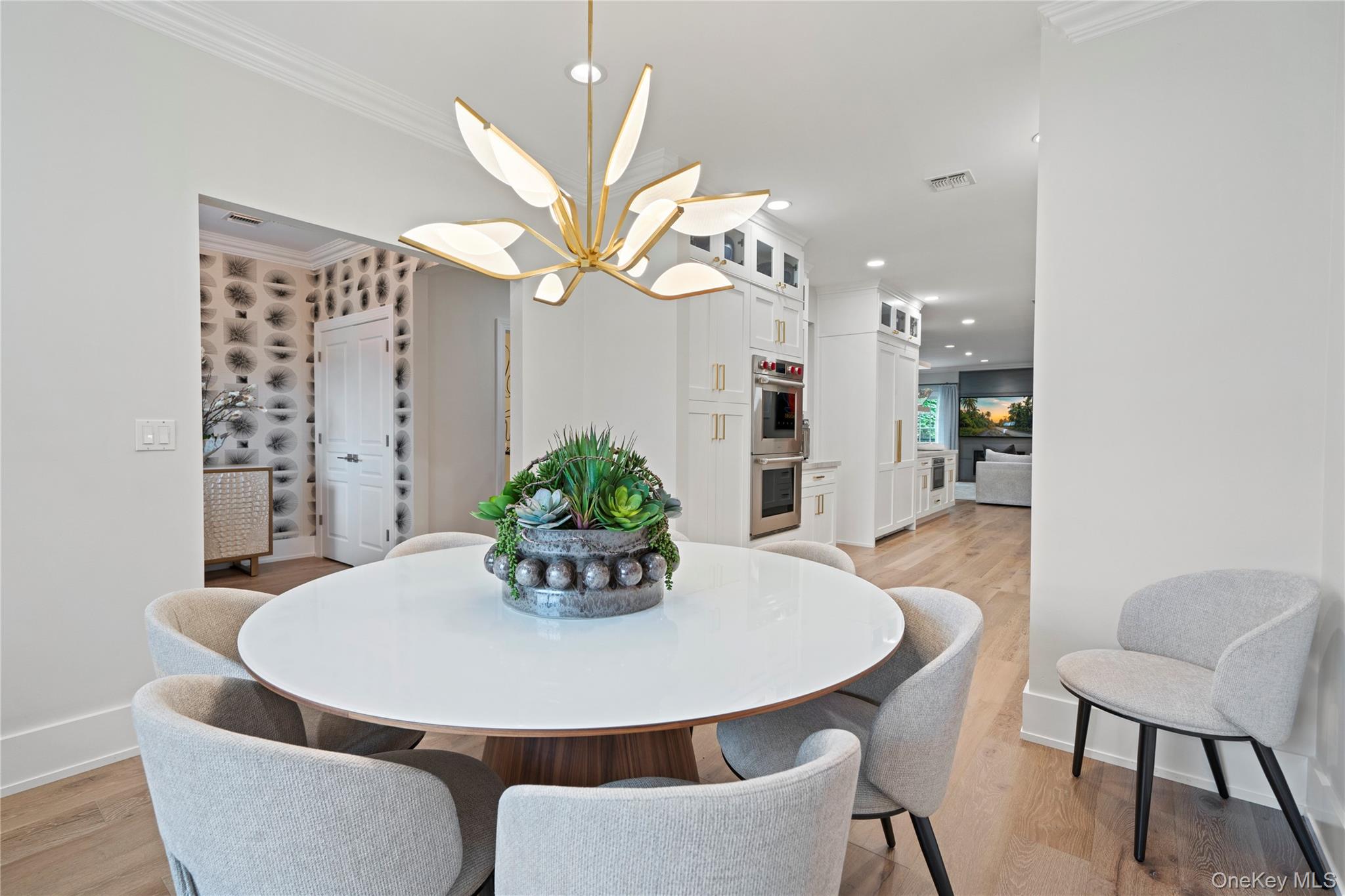 #9 photo, 23 The Preserve, Woodbury , NY 11797