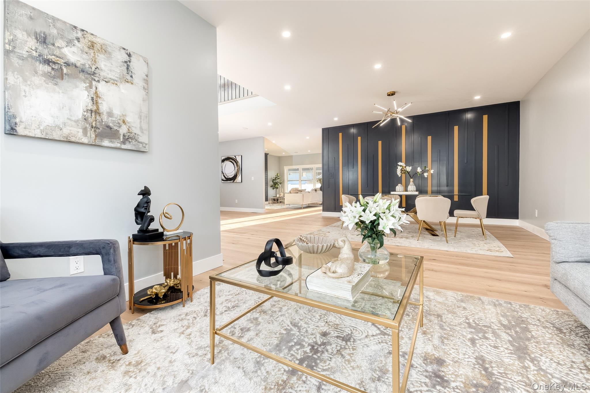 #16 photo, 19 Mead Lane, ナッソー郡 Westbury , NY 11590