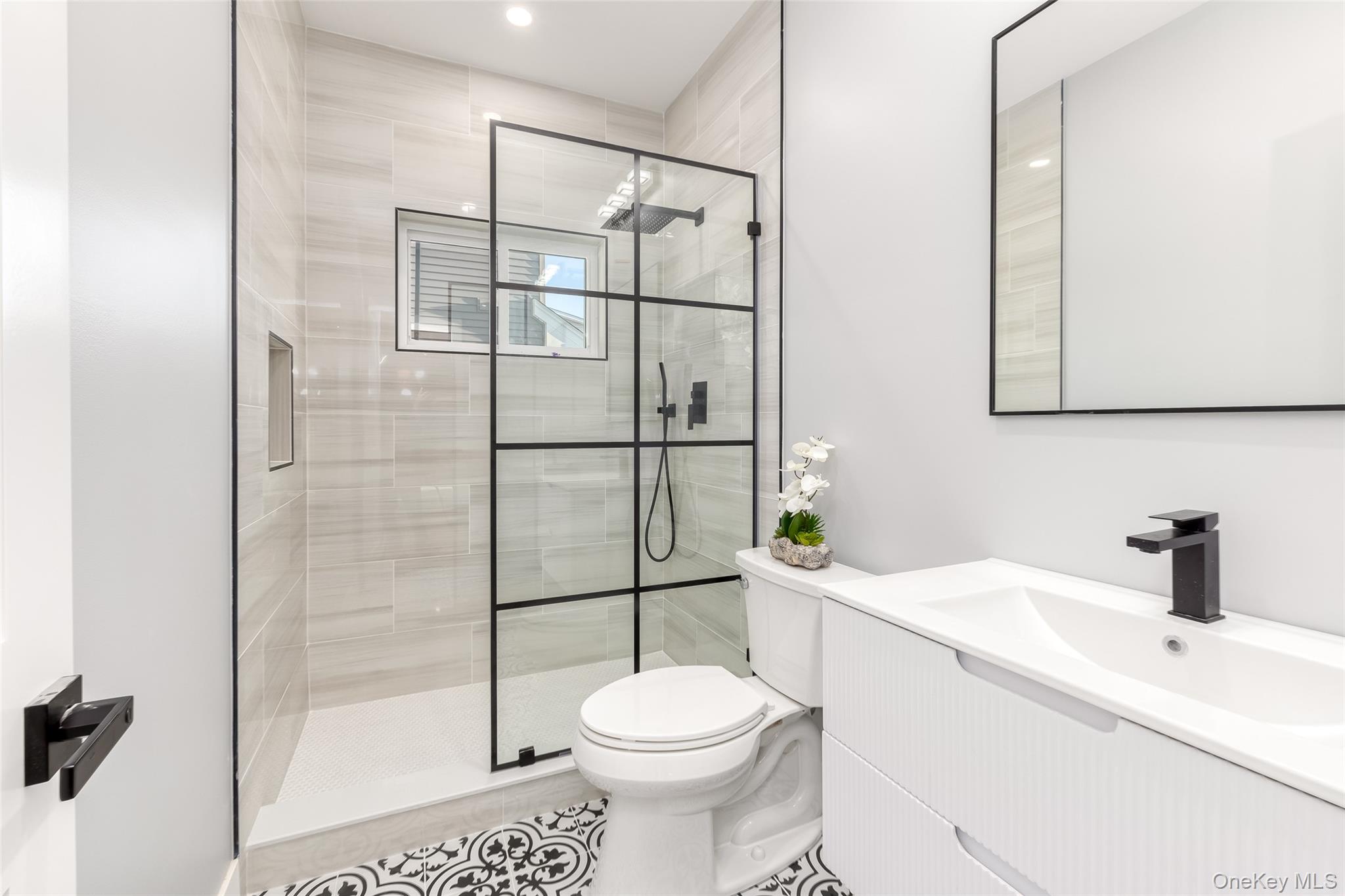 #17 photo, 19 Mead Lane, ナッソー郡 Westbury , NY 11590