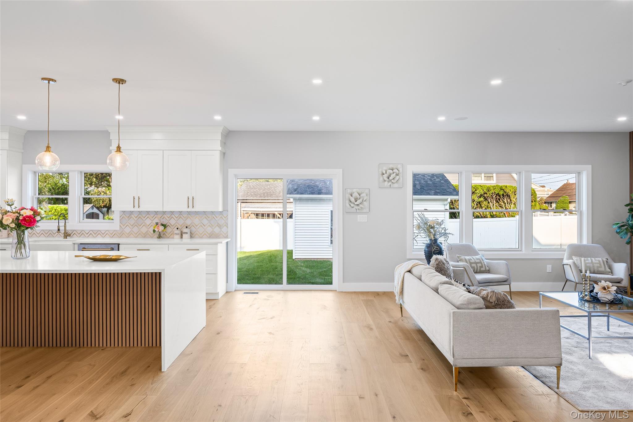 #5 photo, 19 Mead Lane, ナッソー郡 Westbury , NY 11590