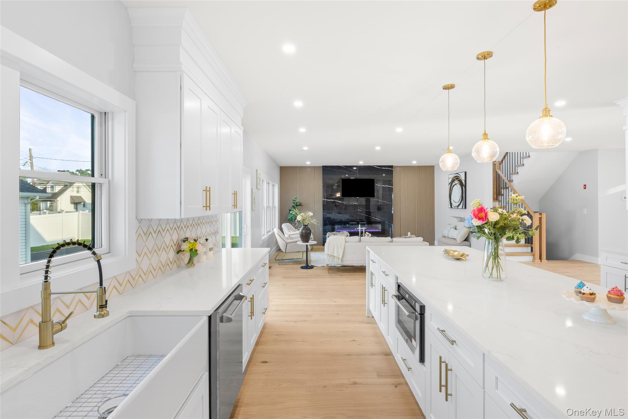 #6 photo, 19 Mead Lane, ナッソー郡 Westbury , NY 11590