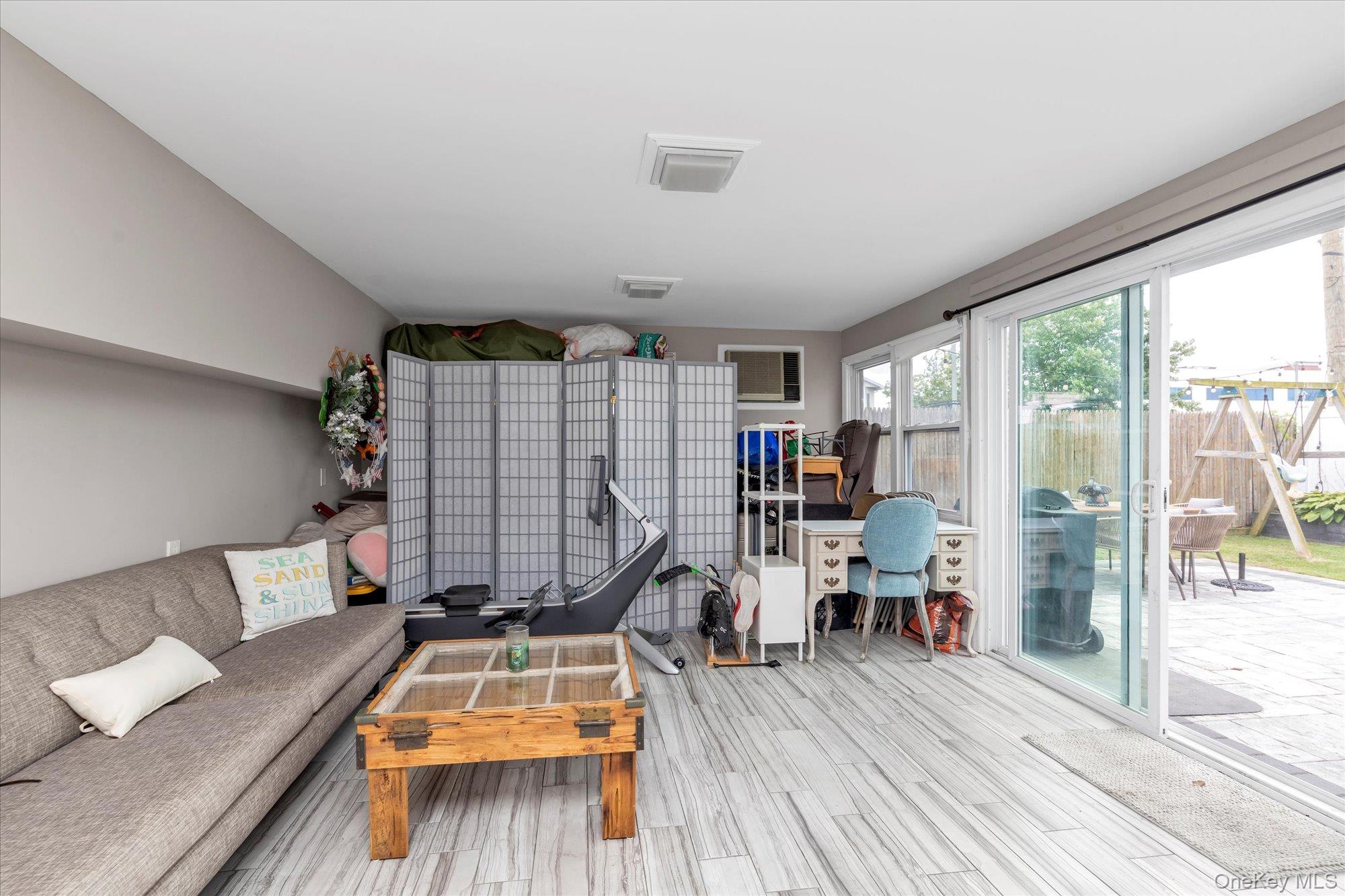 #20 photo, 709 Monroe Boulevard, ナッソー郡 Long Beach , NY 11561