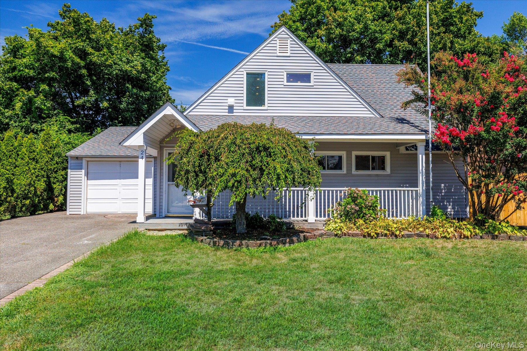 #1 photo, 24 Bobwhite Lane, 长岛 Hicksville , NY 11801